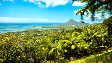 Mauritius_ viewing point of Chamarel.jpg